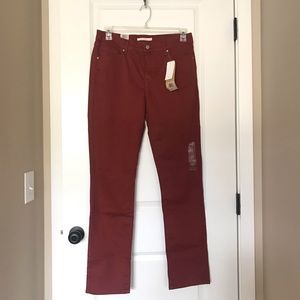Brand New Levi’s - Mid Rise Skinny in Rust